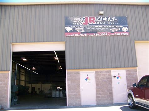 Express Metal Fabricators: Employee Directory 